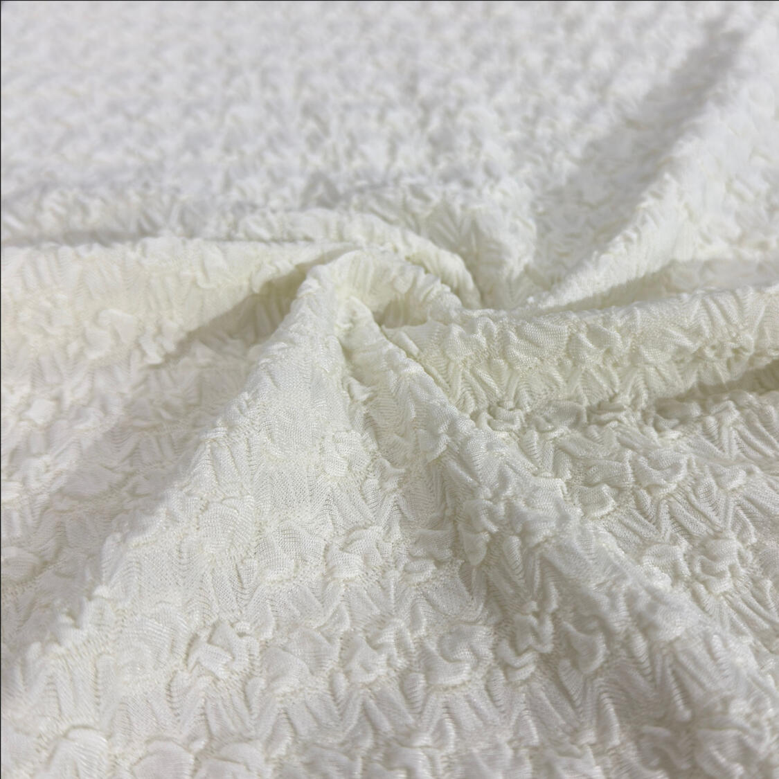 Ivory Petal HSJY CREPE -150 CM- (208GSM)