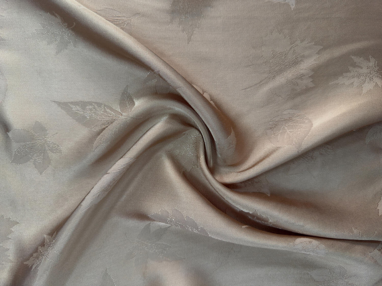 VISCOSE RAYON JACQUARD 55%RAYON 45% VISCOSE (131GSM)